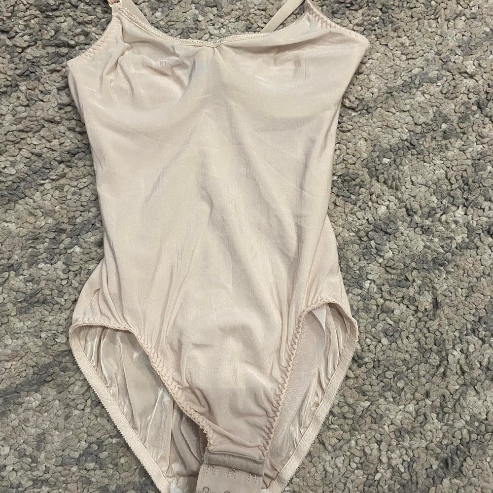 Vintage 80s/90s OLGA Nude Teddy Shapewear Bodysuit Size 34D lingerie s